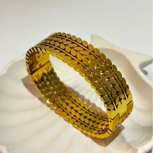 Triple-row leaf bangle