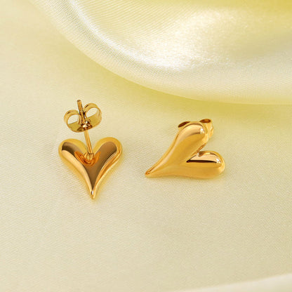Plain heart studs
