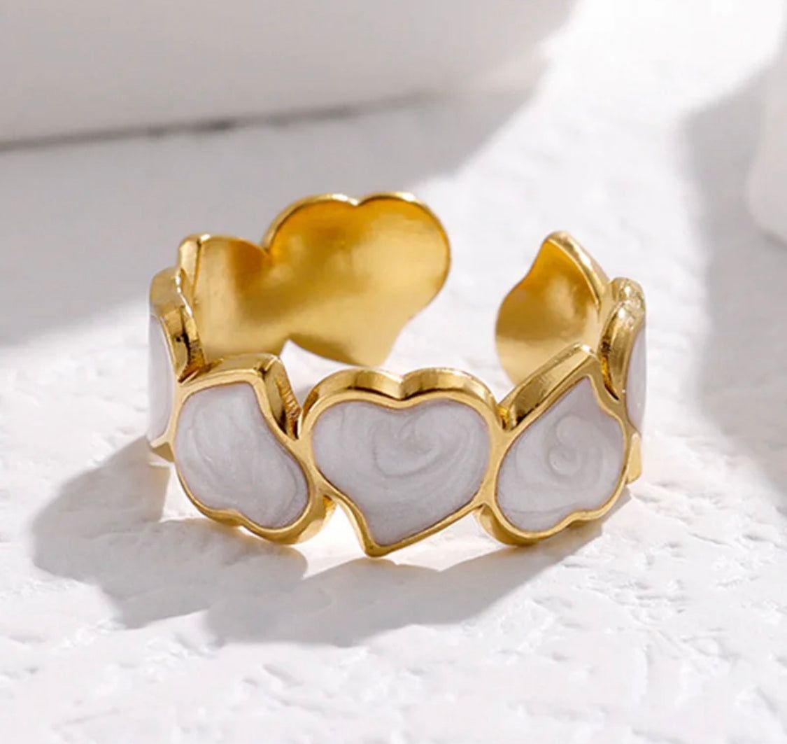 Dripping design ring