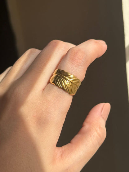 Leafy Chunky Adjustable Ring